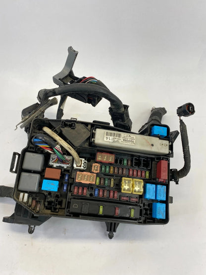 2011-2015 TOYOTA PRIUS ENGINE INTEGRATION RELAY FUSE BOX BLOCK OEM 82641-47090