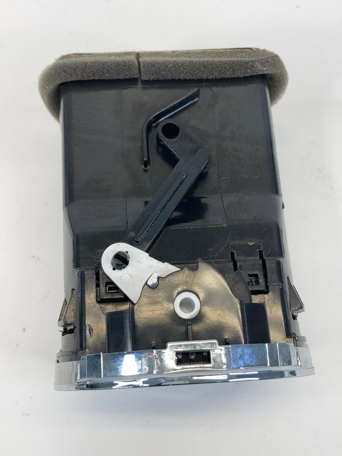 2012-2015 CHEVROLET CAPTIVA DASH RIGHT SIDE AIR VENT A/C GRILLE OUTLET DUCT