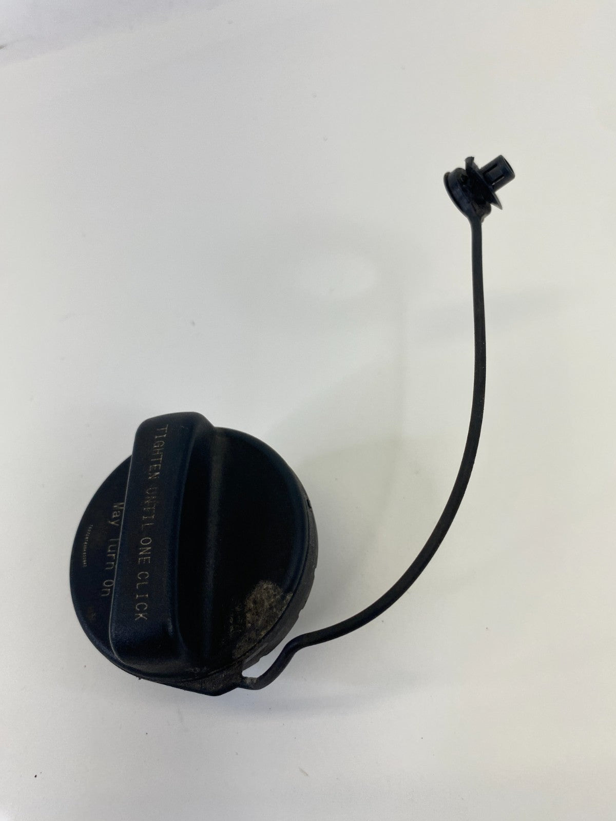 2010-2017 GMC Terrain Chevrolet Equinox Fuel Filler Tank Cap Lid Cover OEM