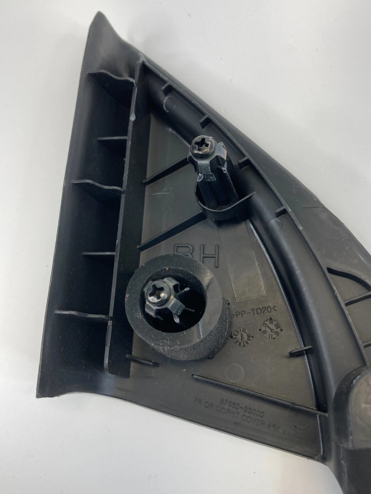 11 12 13 14 HYUNDAI SONATA FRONT RIGHT INNER DOOR MIRROR CORNER COVER 876603S000