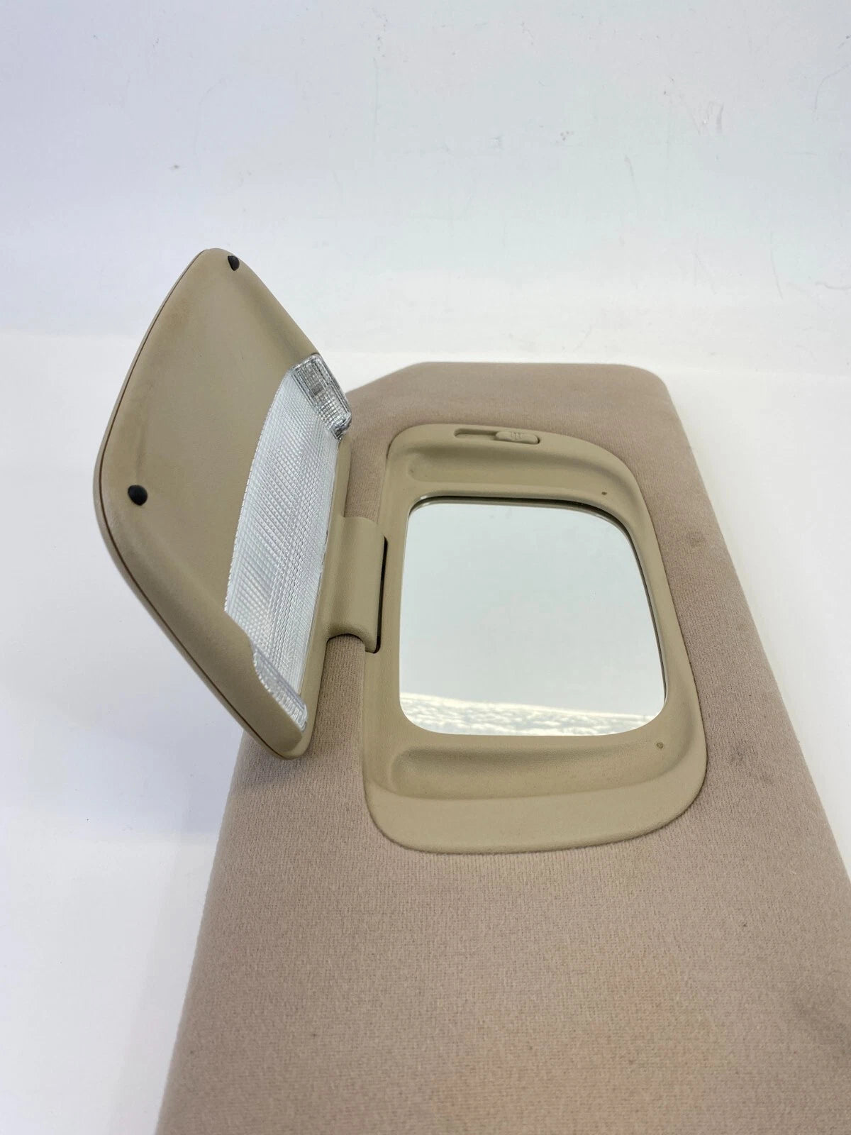 02 03 04 05 06 TOYOTA CAMRY RIGHT PASSENGER SIDE SUNVISOR SUN VISOR SHADE