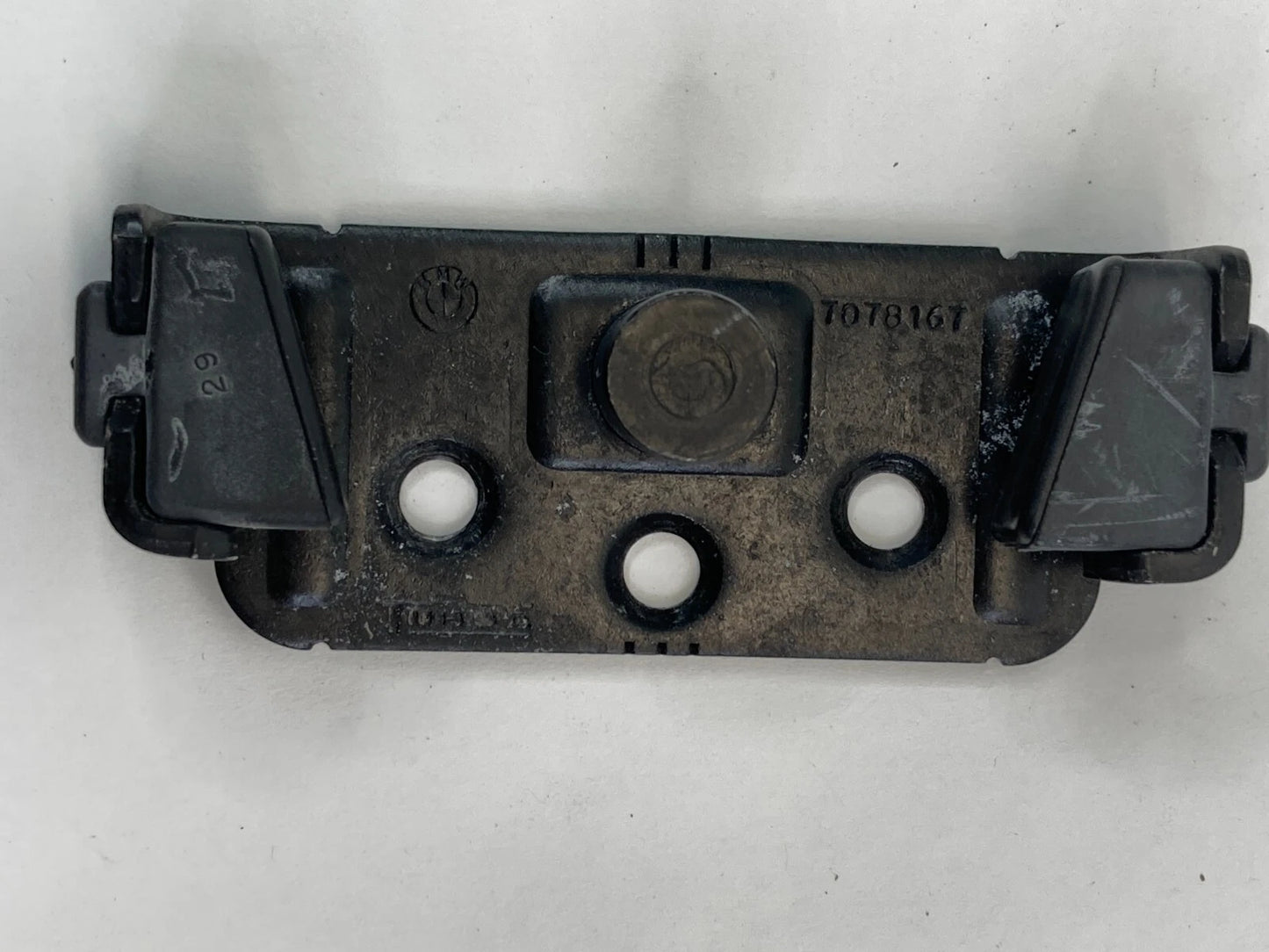 2006 BMW 330I 330XI TRUNK LID LOCK LATCH STRIKER CATCH RELEASE 7078167 OEM
