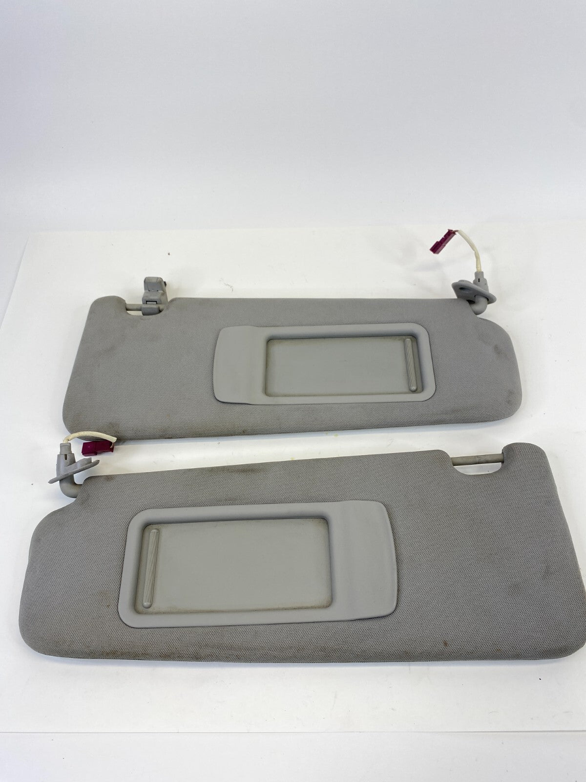 2006 BMW 330i 330xi 325i Left & Right Side Sunvisor Sun Visor Shade Set Pair OEM
