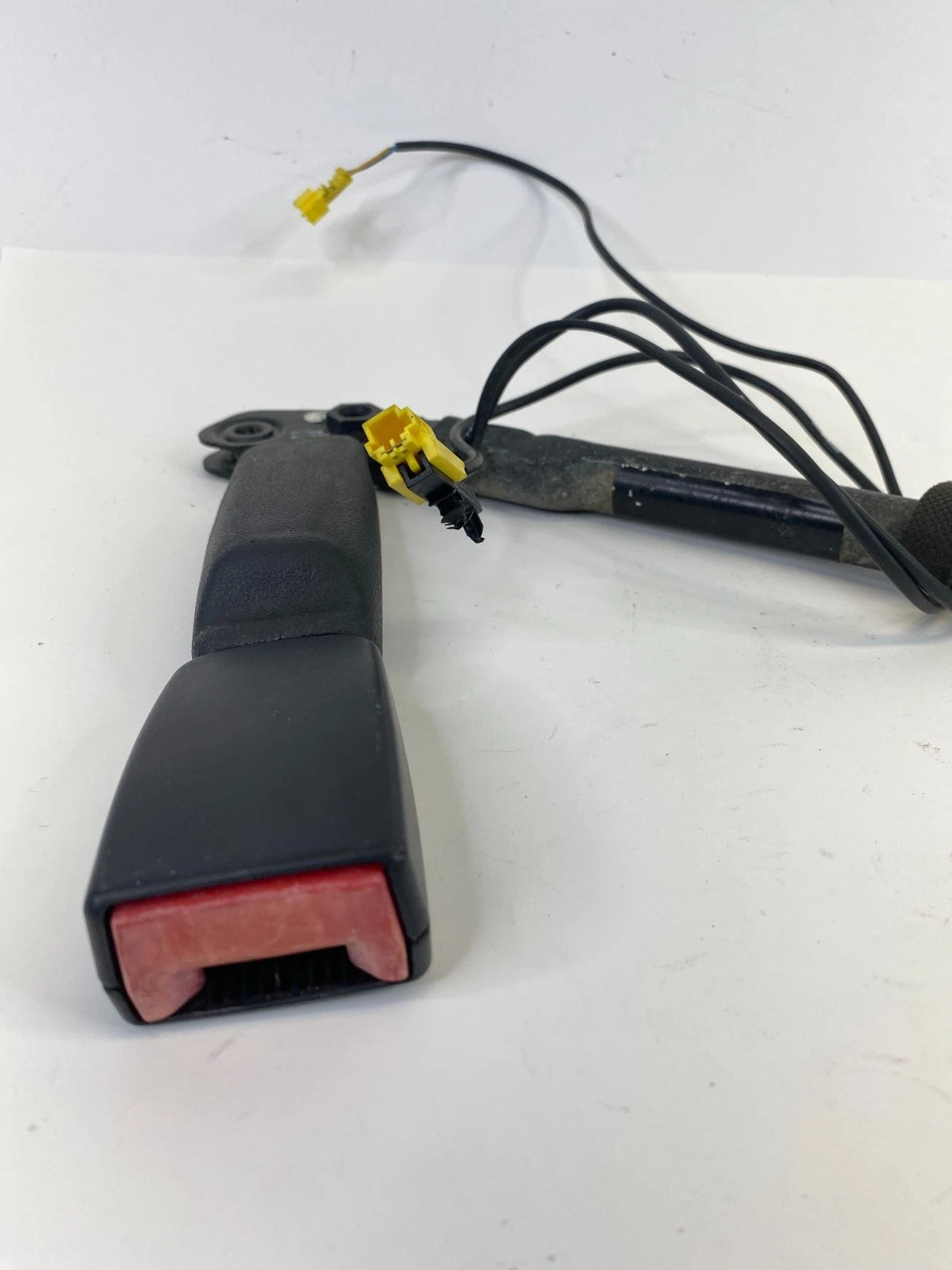 2007-2014 MERCEDES-BENZ CL550 COUPE FRONT RIGHT PASSENGER SEAT BELT BUCKLE OEM