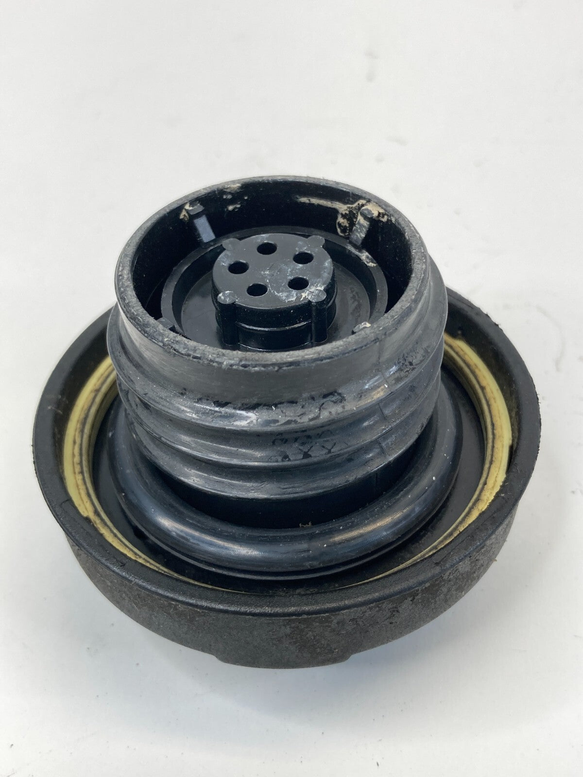 2011-2020 Nissan Rogue 09-24 GT-R 2.5L Fuel Filler Tank Gas Lid Cap Cover OEM