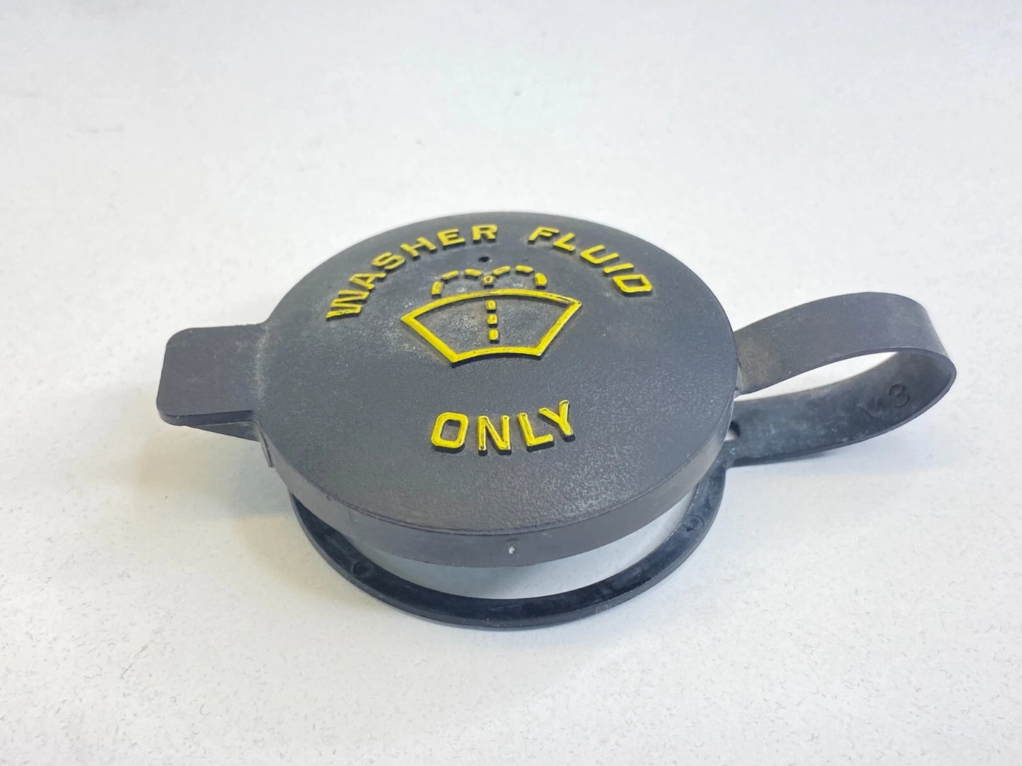 2005-2007 FORD FIVE HUNDRED WINDSHIELD WIPER WASHER FLUID RESERVOIR CAP COVER