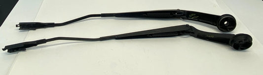 2012-2018 FORD FOCUS FRONT WINDSHIELD WIPER ARMS PAIR LEFT AND RIGHT OEM