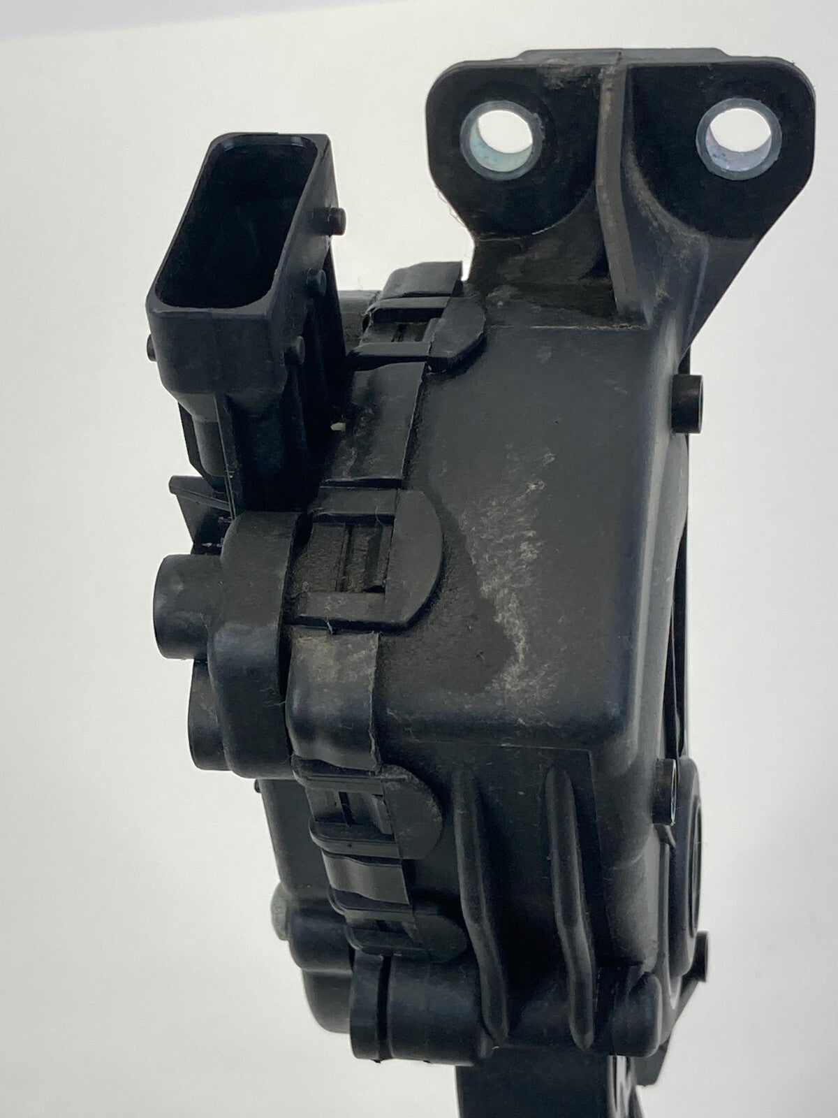 2006-2011 Chevrolet HHR Gas Pedal Accelerator Assembly 22710861 OEM