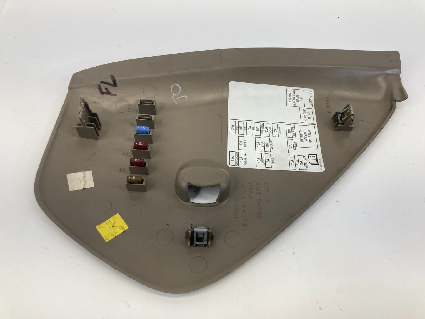 2000-2005 Chevrolet Monte Carlo Dash Left Side Fuse Box Cover Trim Cap 10311549