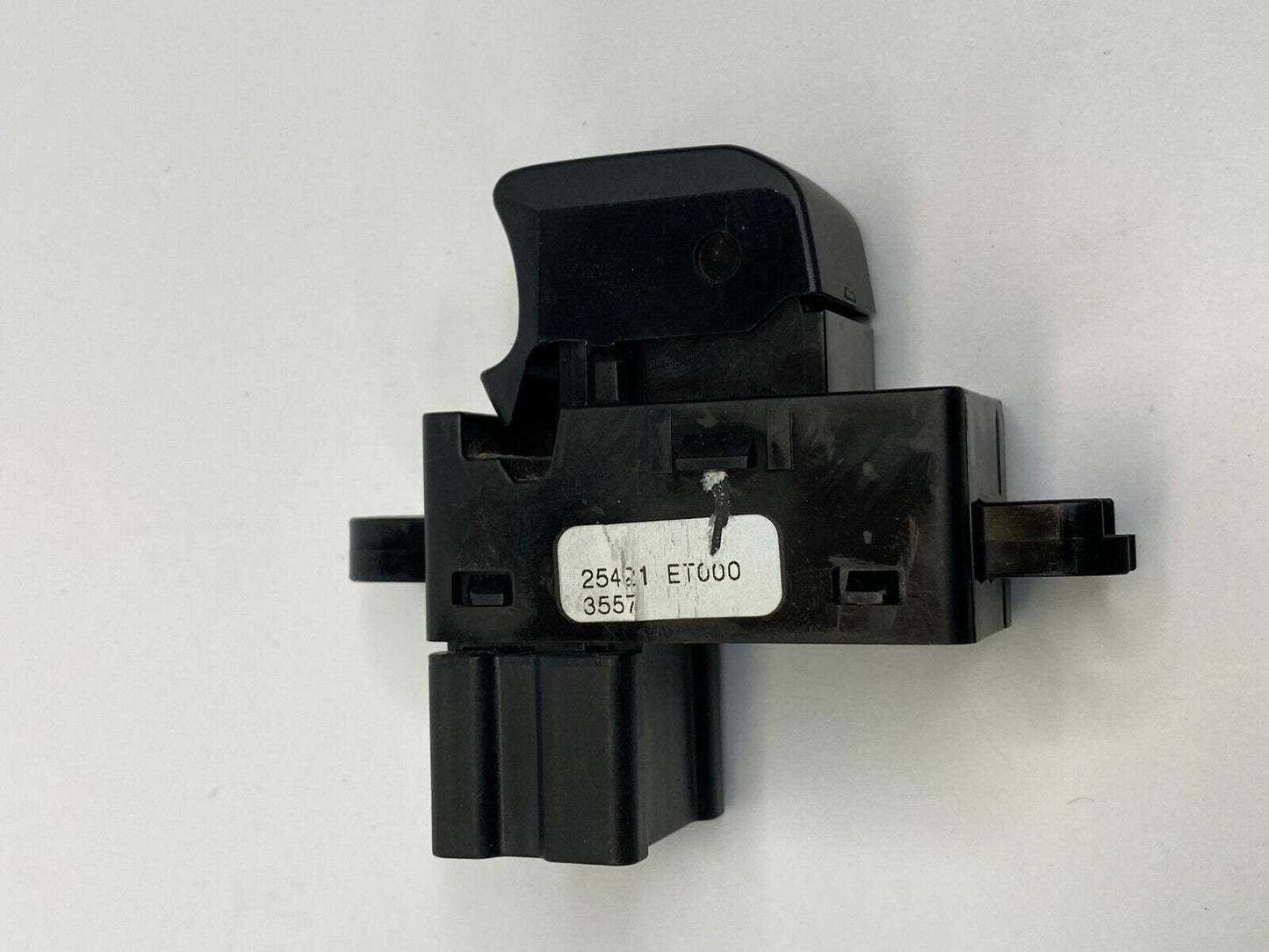 07-12 Nissan Sentra Rear Right Side Door Window Control Switch 25421-ET000 OEM