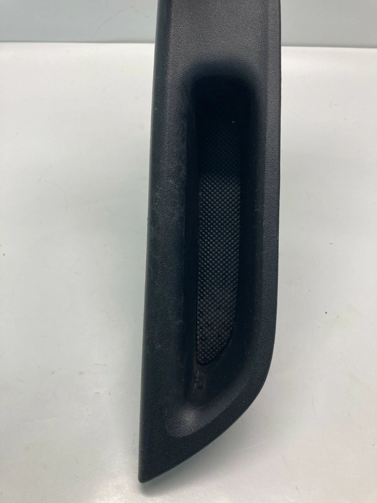 03-05 MAZDA 6 MAZDA6 FRONT PASSENGER SIDE WINDOW CONTROL SWITCH BEZEL GK2E684L1