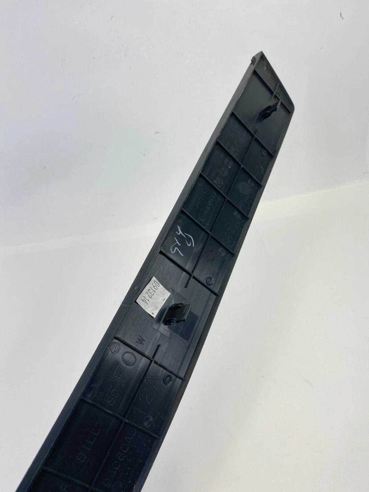 10-14 SUBARU OUTBACK FRONT LEFT DRIVER DOOR SILL SCUFF PLATE COVER 994060AJ12A