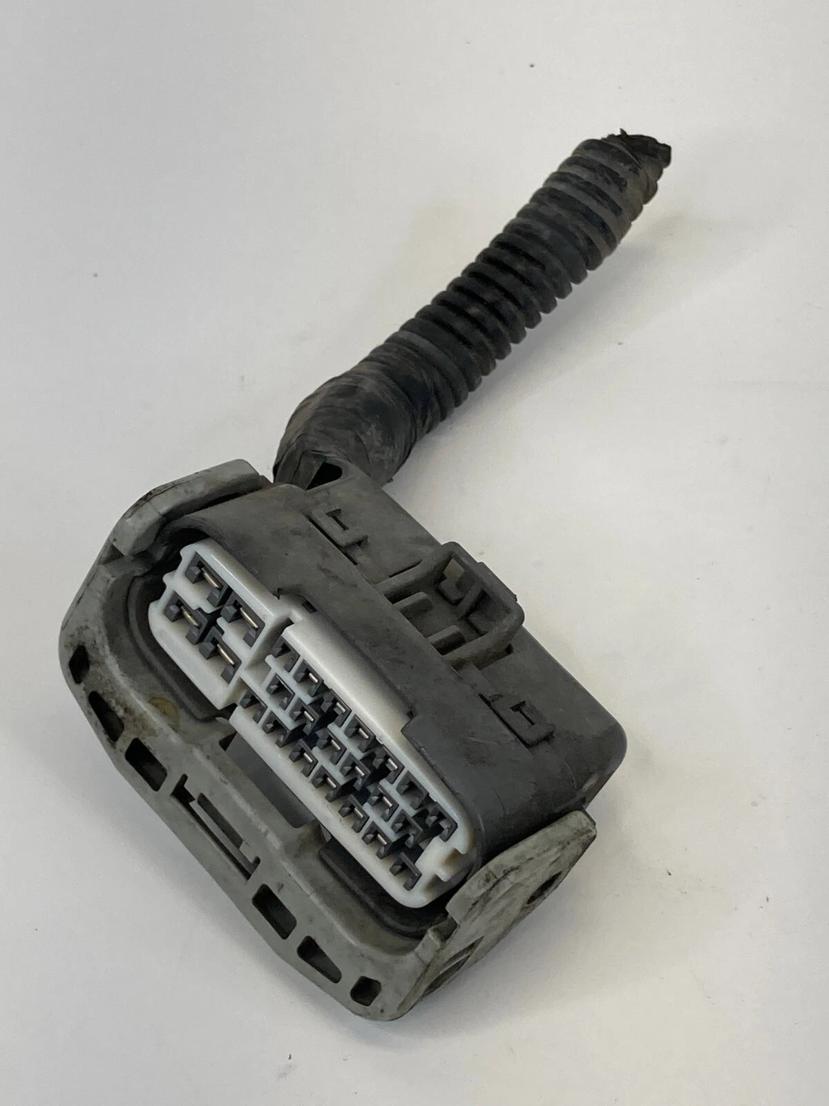 1999-2004 HONDA ODYSSEY 3.5L V6 A/T ANTI LOCK BRAKE PUMP PLUG CONNECTOR FWD OEM