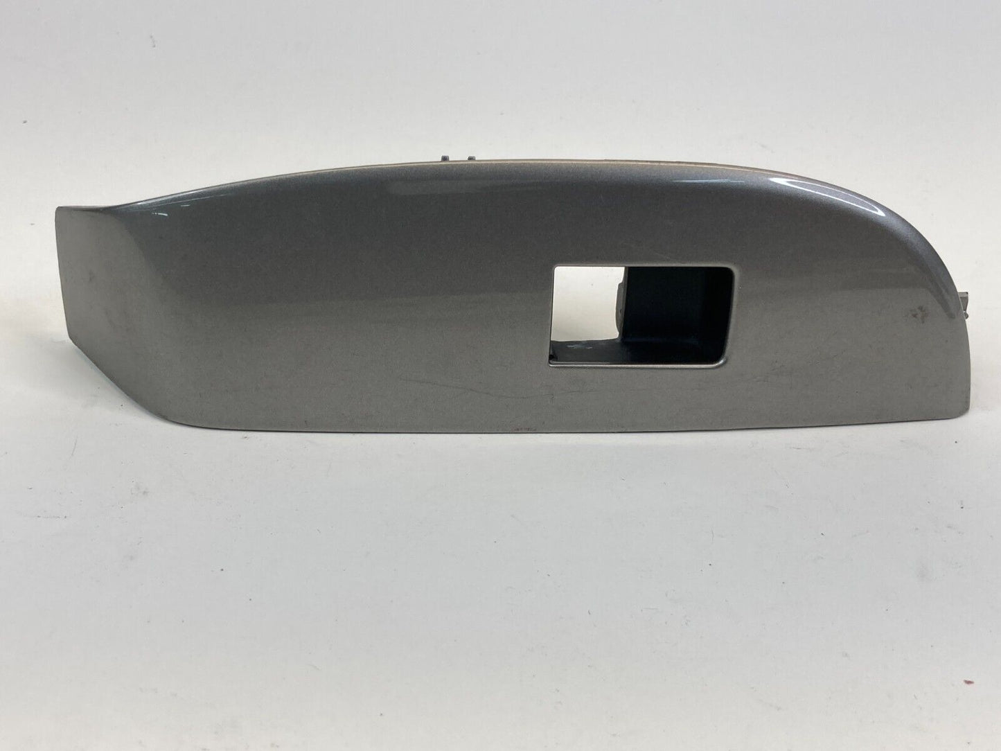 2013-2015 Chevrolet Malibu Rear Right Door Window Switch Bezel Trim 20829111 OEM