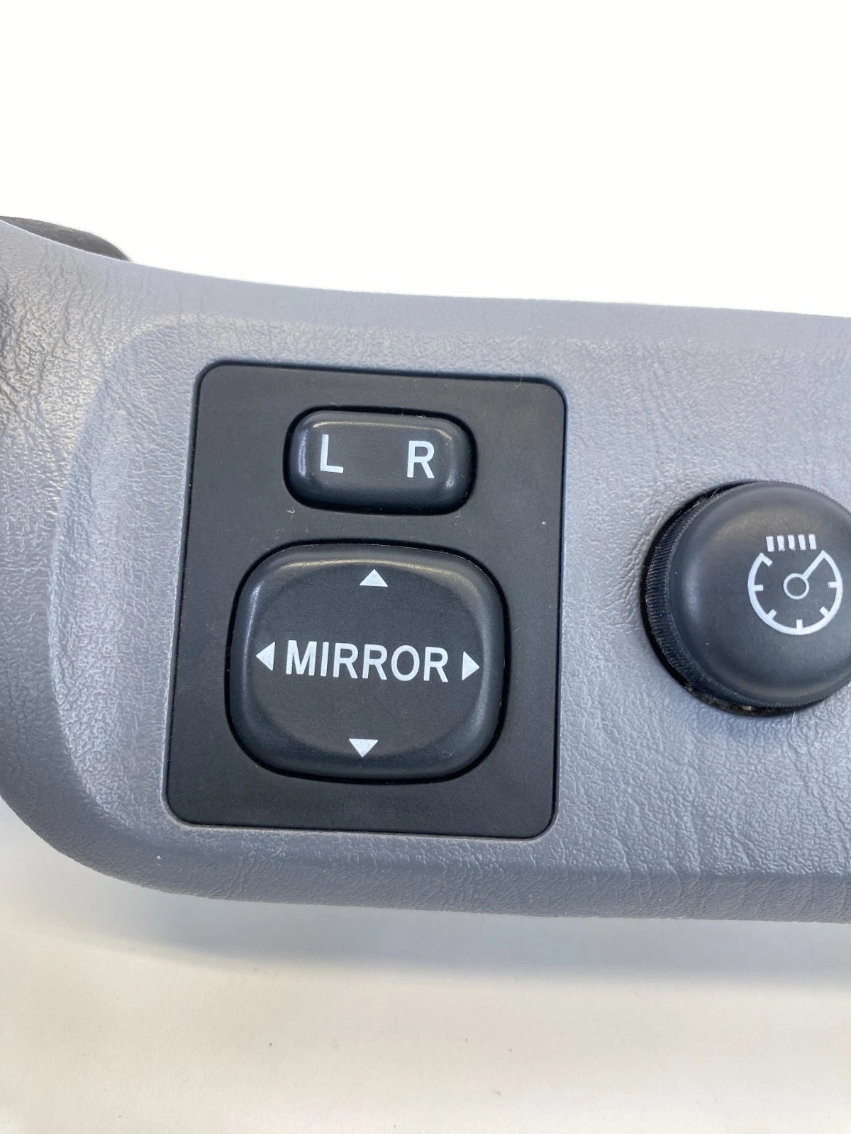 2001-2005 TOYOTA RAV4 DASH MIRROR & DIMMER CONTROL SWITCH W/ BEZEL 55440-42020