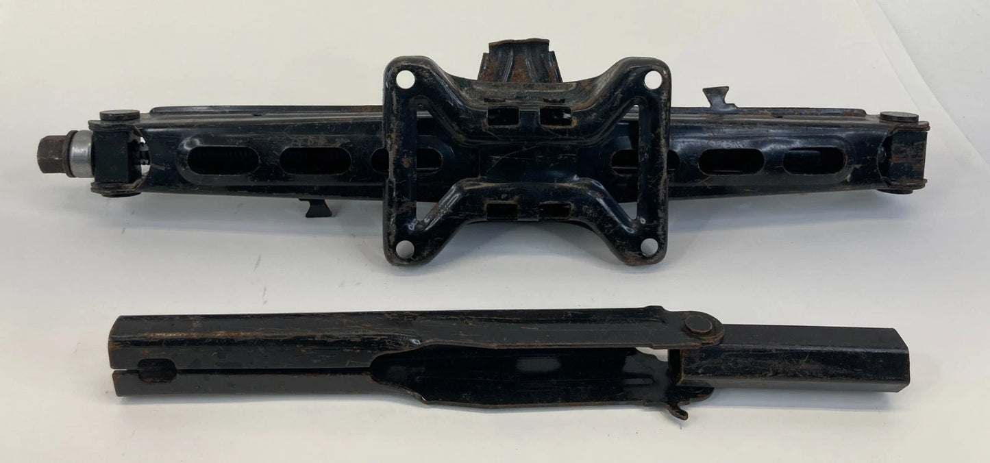 2019 FORD POLICE INTERCEPTOR UTILITY EMERGENCY SPARE TIRE FLOOR JACK & TOOL KIT