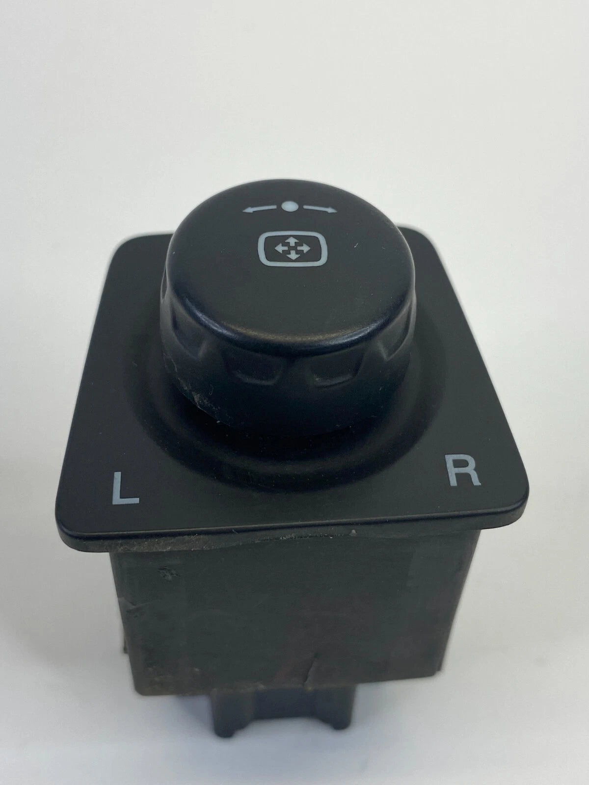 2012-2015 CHEVROLET CAPTIVA SPORT POWER MIRROR ADJUSTMENT CONTROL SWITCH BUTTON