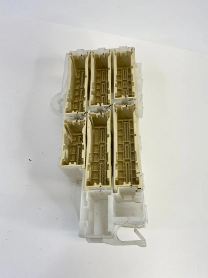 2004-2006 TOYOTA SIENNA INTERIOR DASH FUSE BOX JUNCTION CONNECTION LINK PANEL