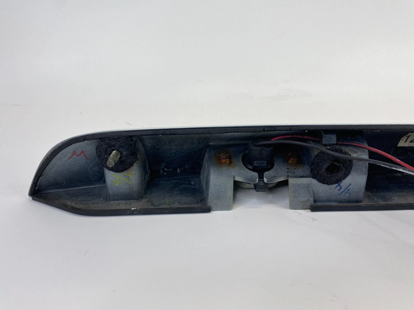1999-2003 NISSAN PATHFINDER REAR TRUNK LICENSE PLATE MOLDING HANDLE GARNISH