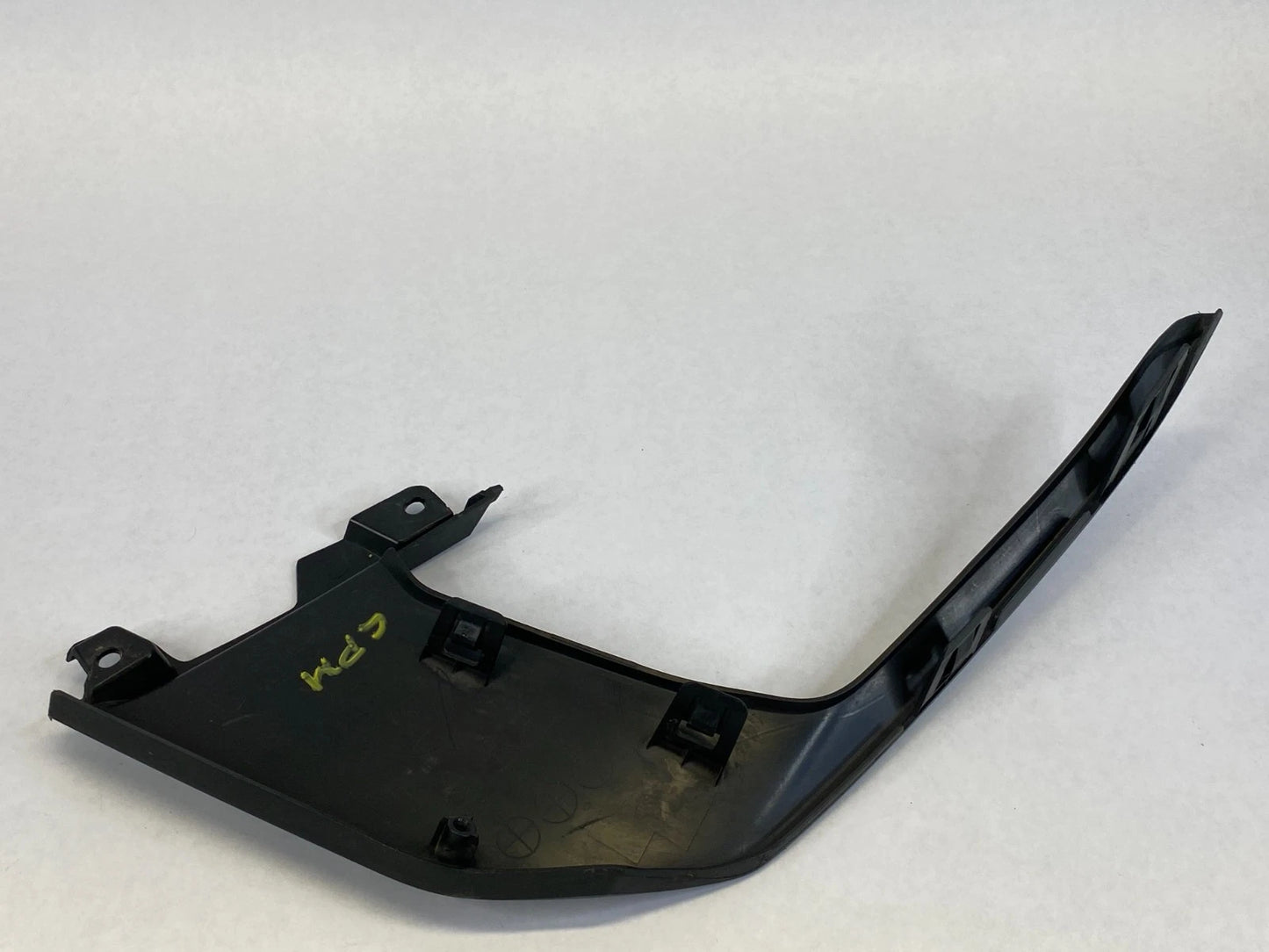 2018 2019 MITSUBISHI OUTLANDER SPORT FRONT RIGHT BUMPER MOLDING 6400H864 OEM