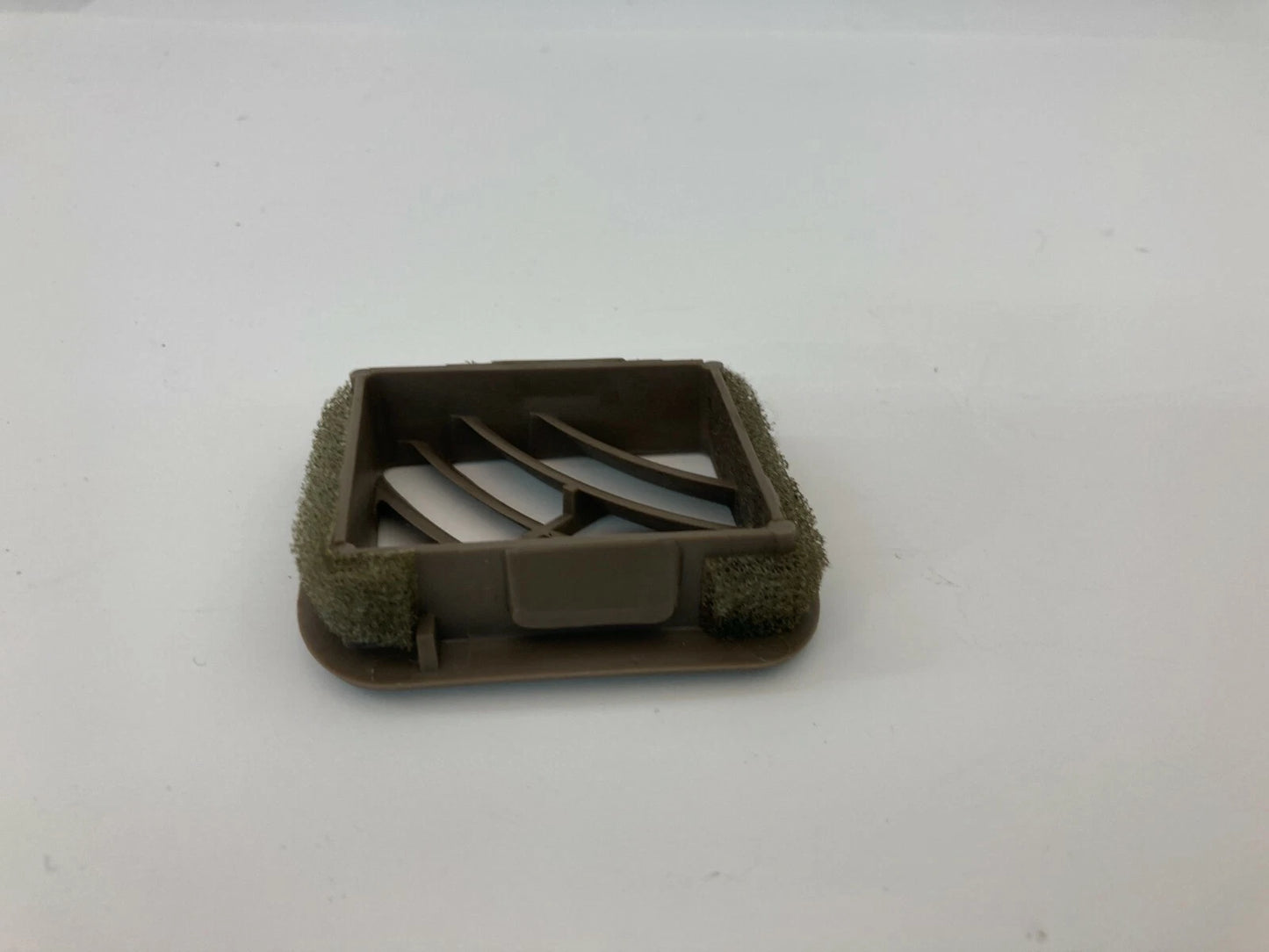 2004 ISUZU ASCENDER CENTER CONSOLE REAR A/C AIR VENT OUTLET GRILLE GRILL OEM