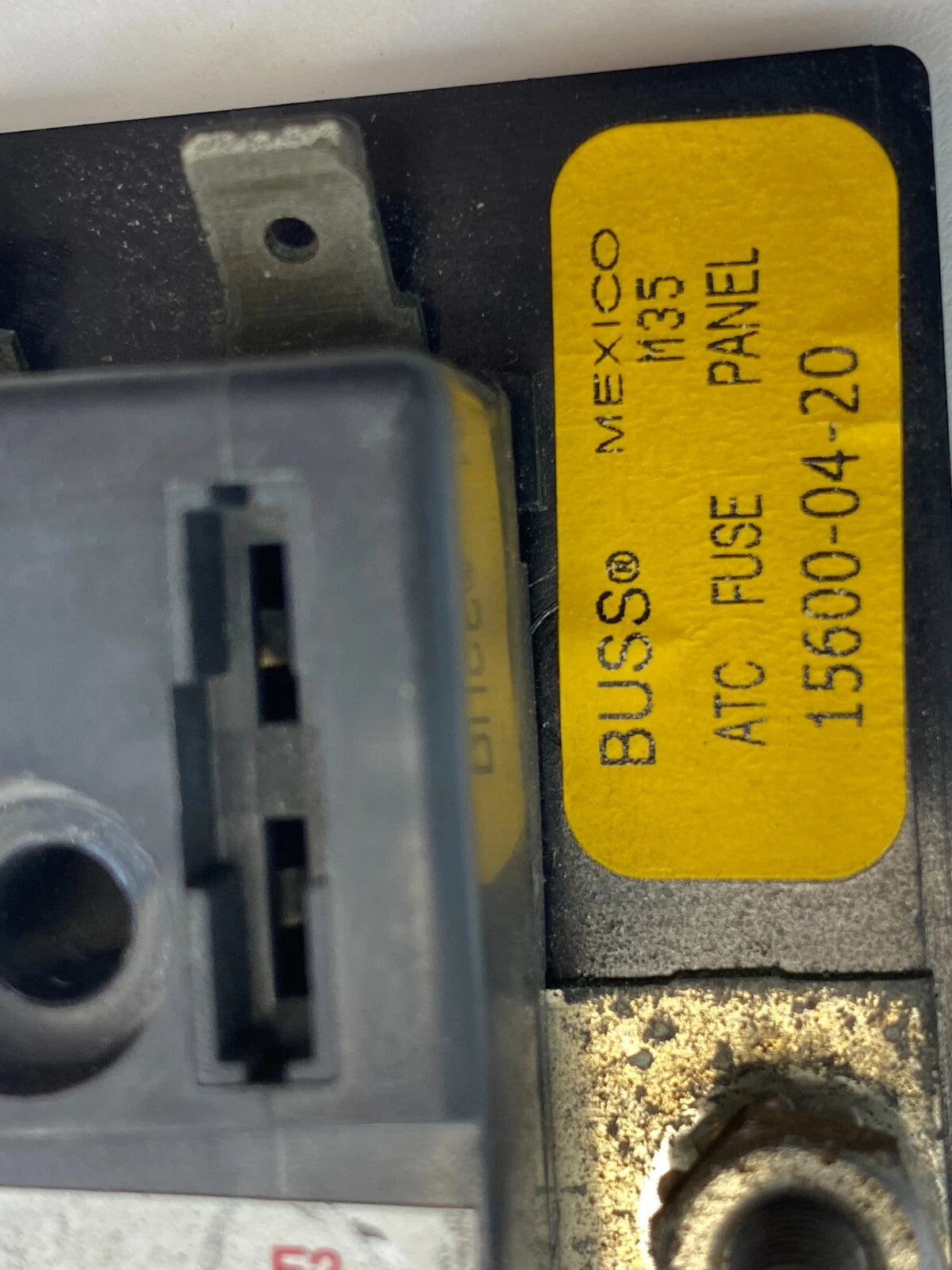 05-07 BUICK TERRAZA 3.5L AT FUSE PANEL SHORT HOLDER BASE POSITIONS 15600-04-20