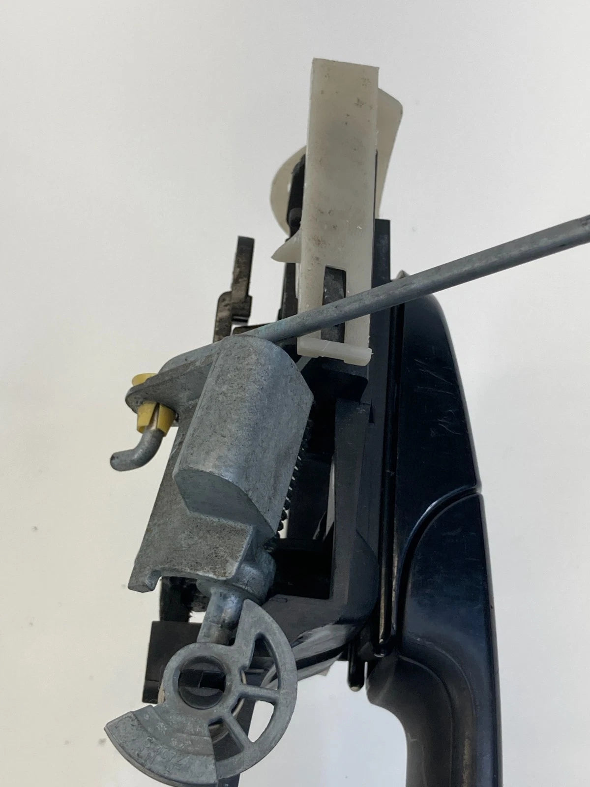 2013-2019 Ford Police Interceptor Sedan FR LH Side Exterior Door Handle Assembly