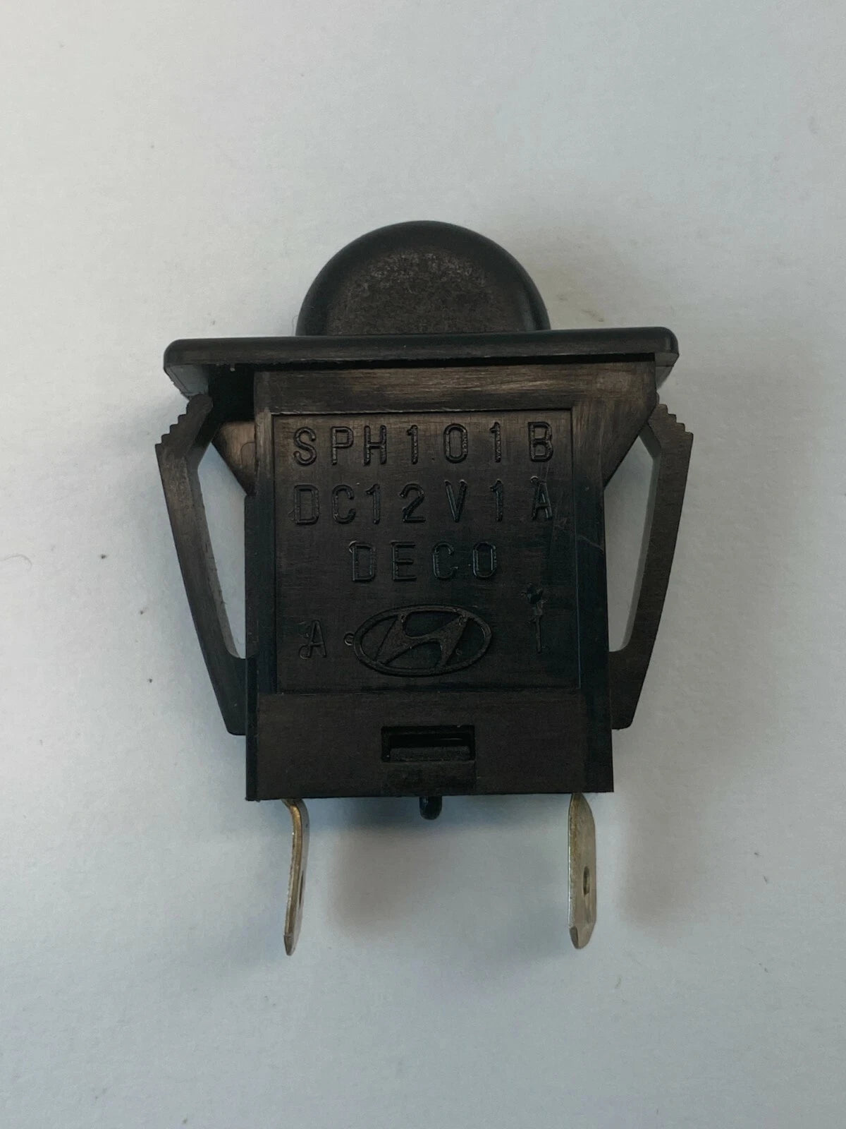 2004 2005 2006 KIA AMANTI GLOVE BOX LIGHT LAMP CONTROL SWITCH 93510-21000 OEM