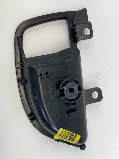 2011-2016 HYUNDAI ELANTRA REAR RIGHT INNER DOOR HANDLE BEZEL COVER 83621-MD100