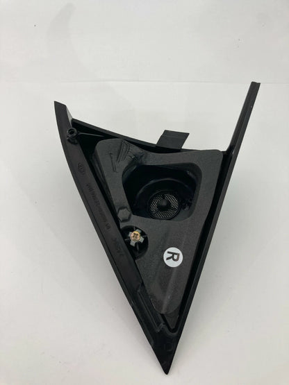 2003-2006 KIA SORENTO FRONT RIGHT PASSENGER SIDE TWEETER COVER TRIM 96350-3E500