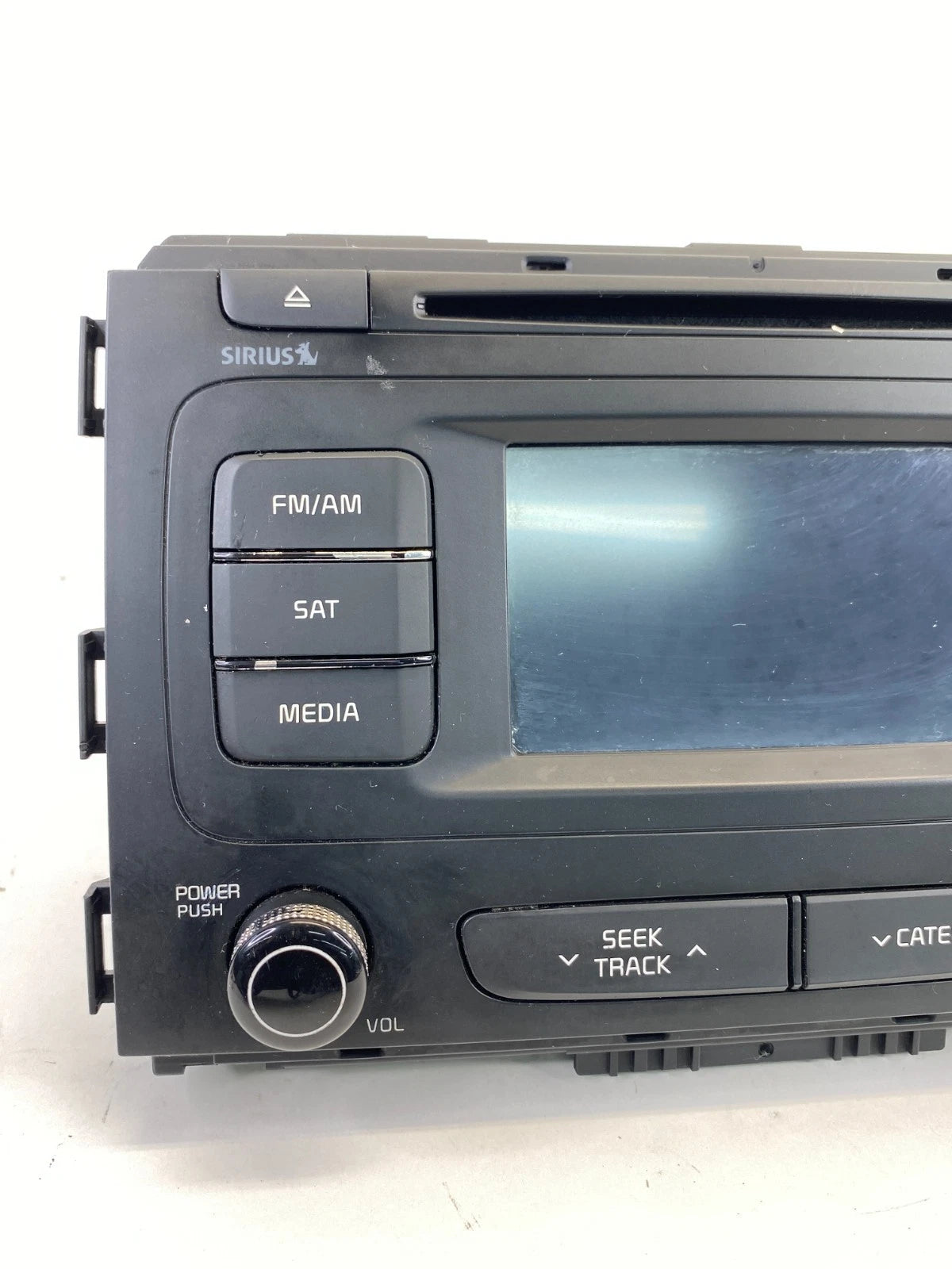 2015-2017 KIA SEDONA AM/FM RADIO RECEIVER CD DISC PLAYER 96160-A9000WAC OEM