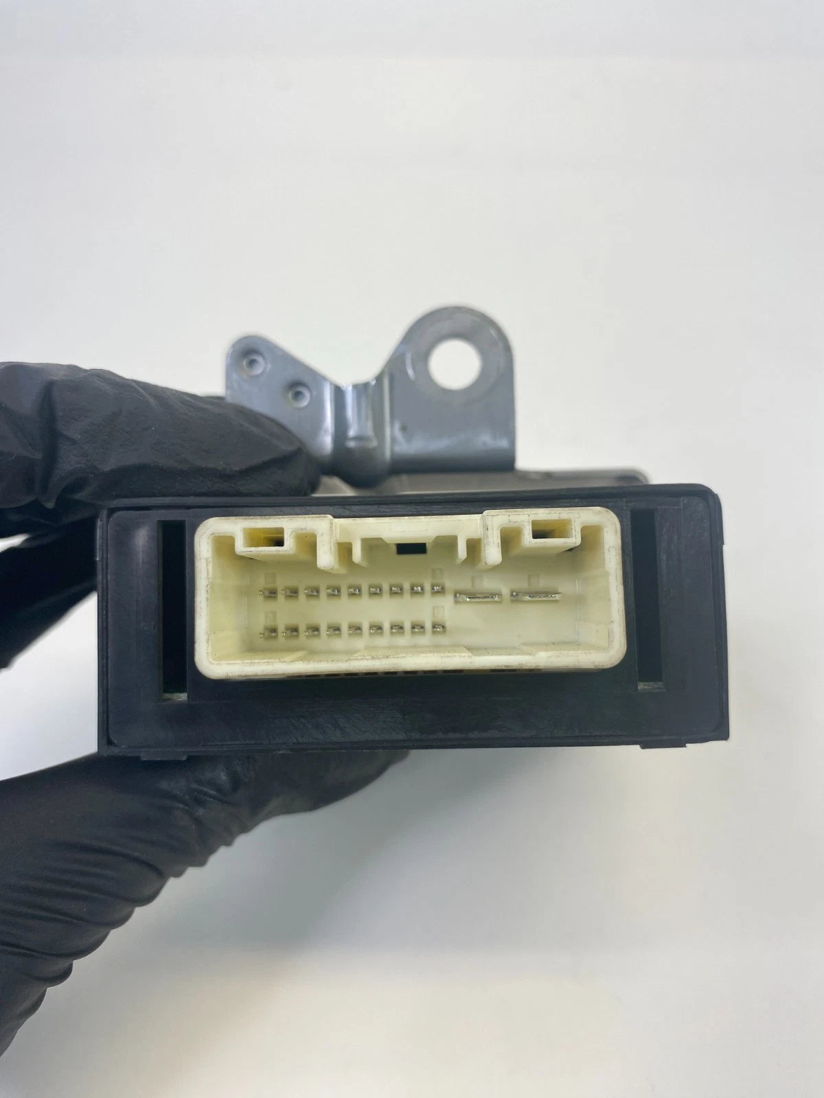 2010-2013 TOYOTA COROLLA RUNNING LAMP RELAY CONTROL MODULE UNIT 82810-02080