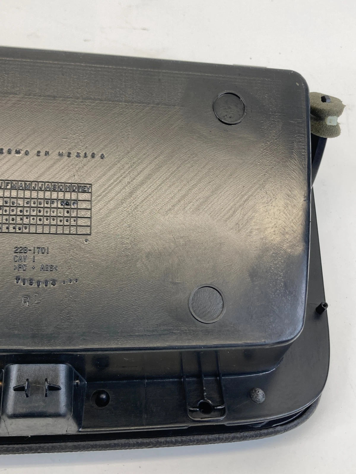 07-11 CHEVROLET HHR CENTER UPPER DASH STORAGE CUBBY COMPARTMENT EBONY 15846500