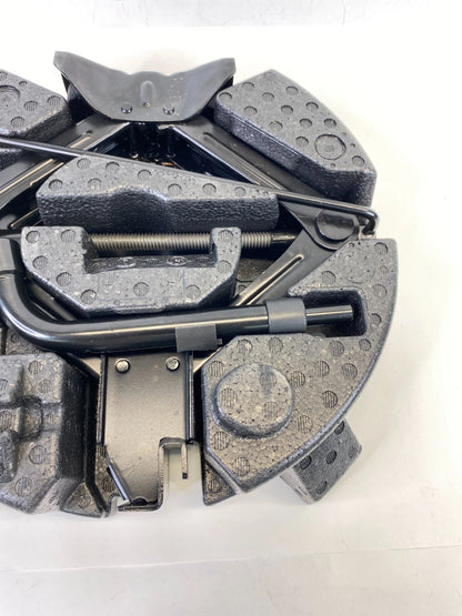 2013-2019 FORD ESCAPE EMERGENCY SPARE WHEEL TIRE LIFTING JACK TOOLS W /FOAM TRIM