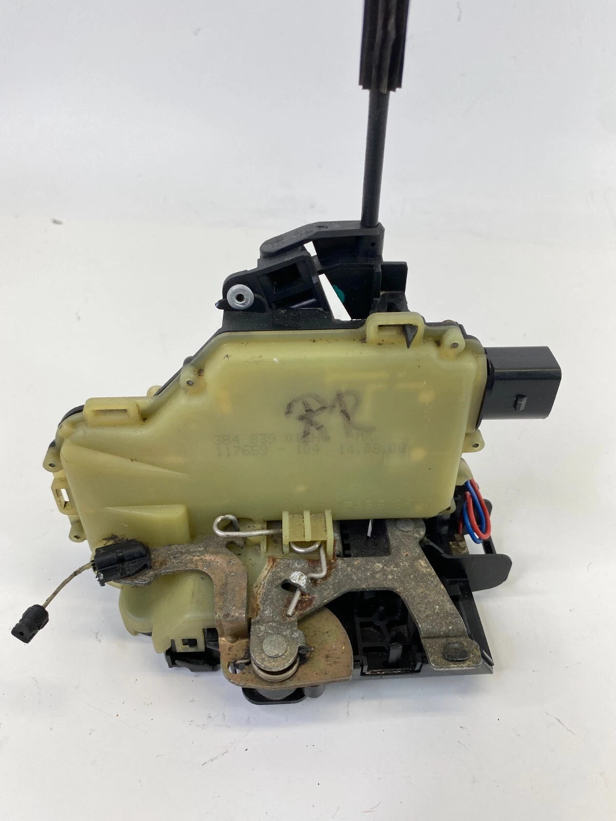 2001-2005 VOLKSWAGEN JETTA REAR RIGHT SIDE DOOR LOCK LATCH RELASE ACTUATOR ASSY