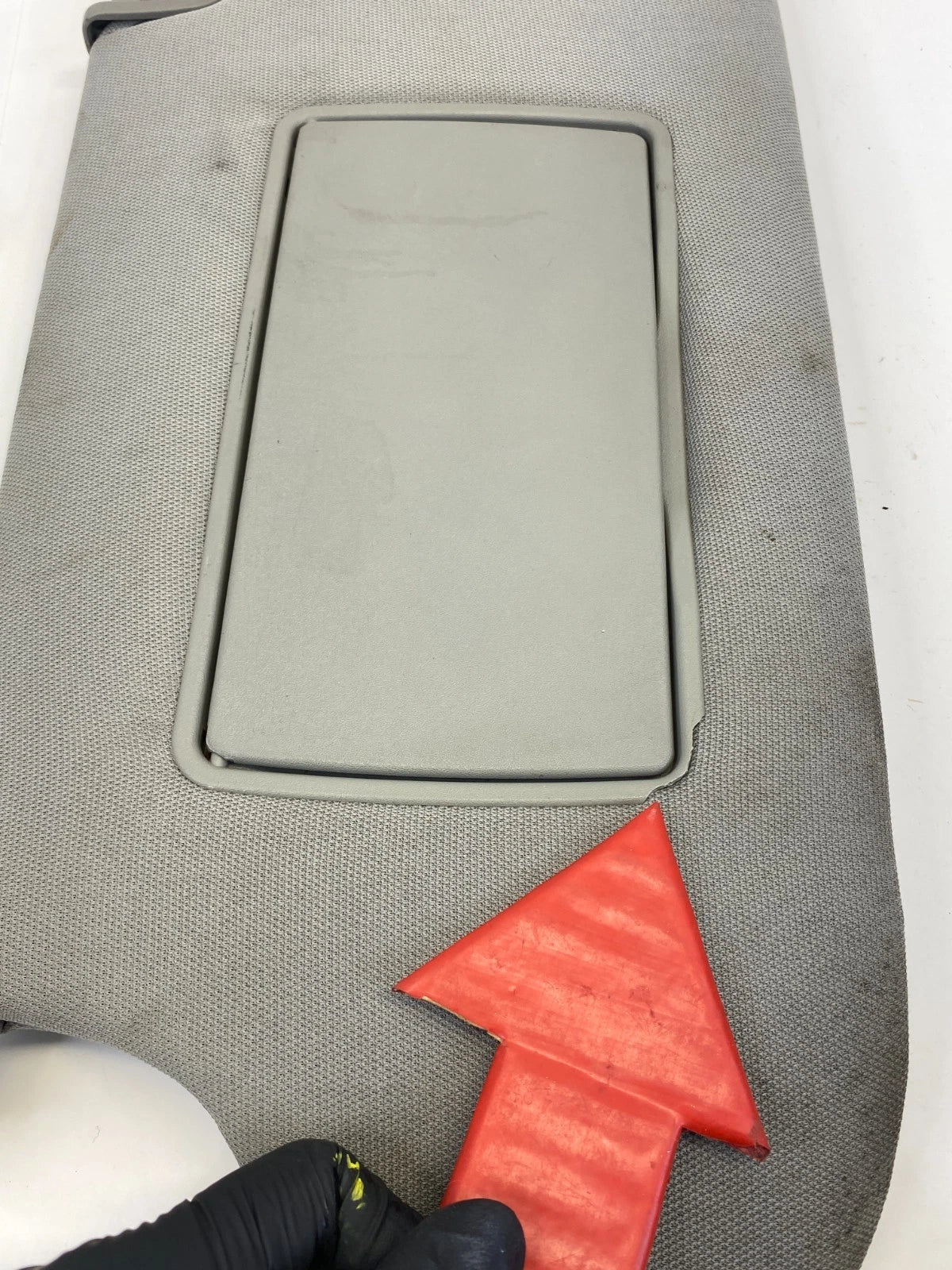 2013-2016 NISSAN PATHFINDER LEFT RIGHT SUN VISOR PAIR GRAY W/ LIGHT ASSEMBLY OEM