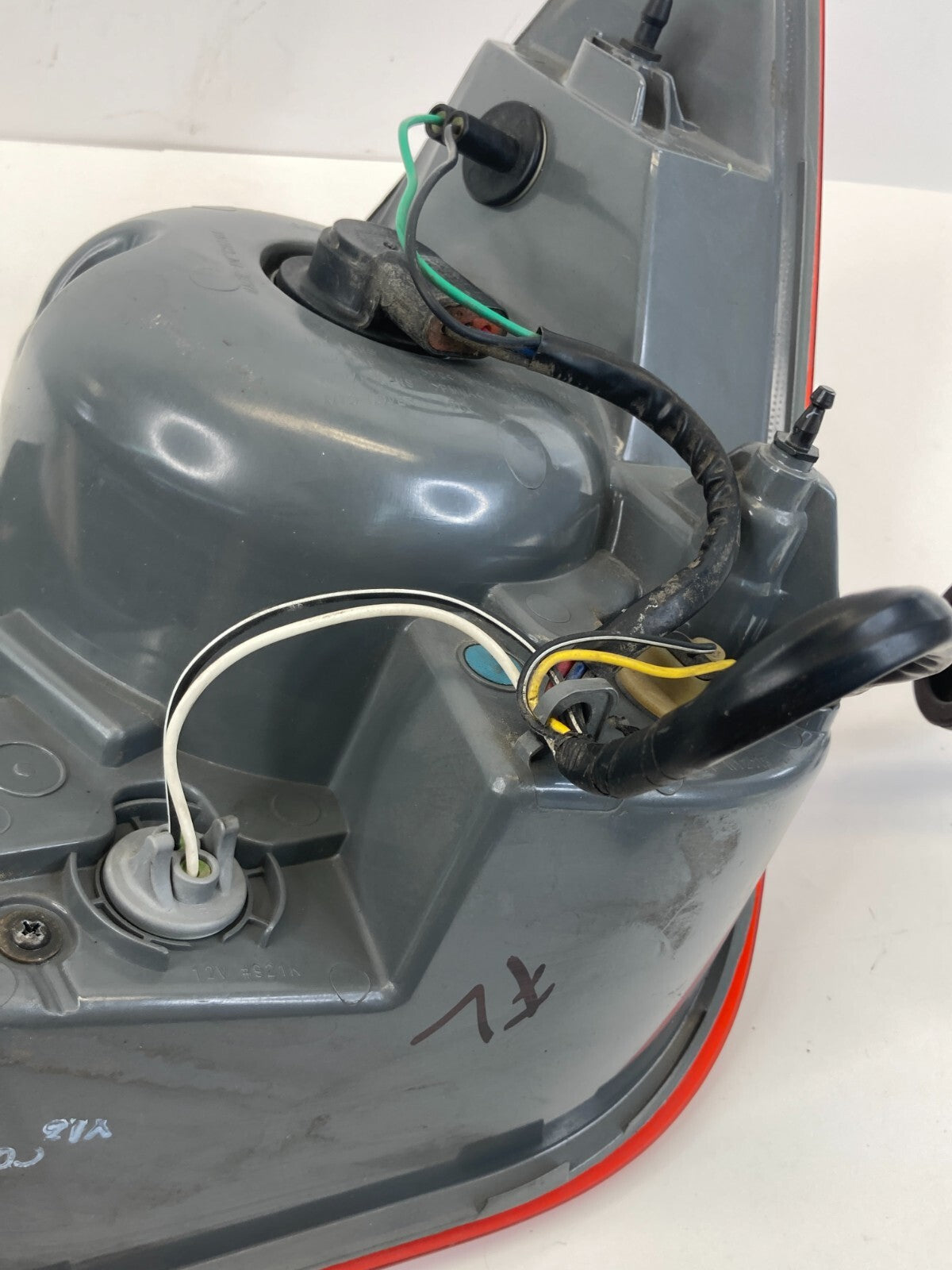 2011-2016 Chevrolet Cruze Sedan Left Driver LH Outer Taillight Tail Light Lamp