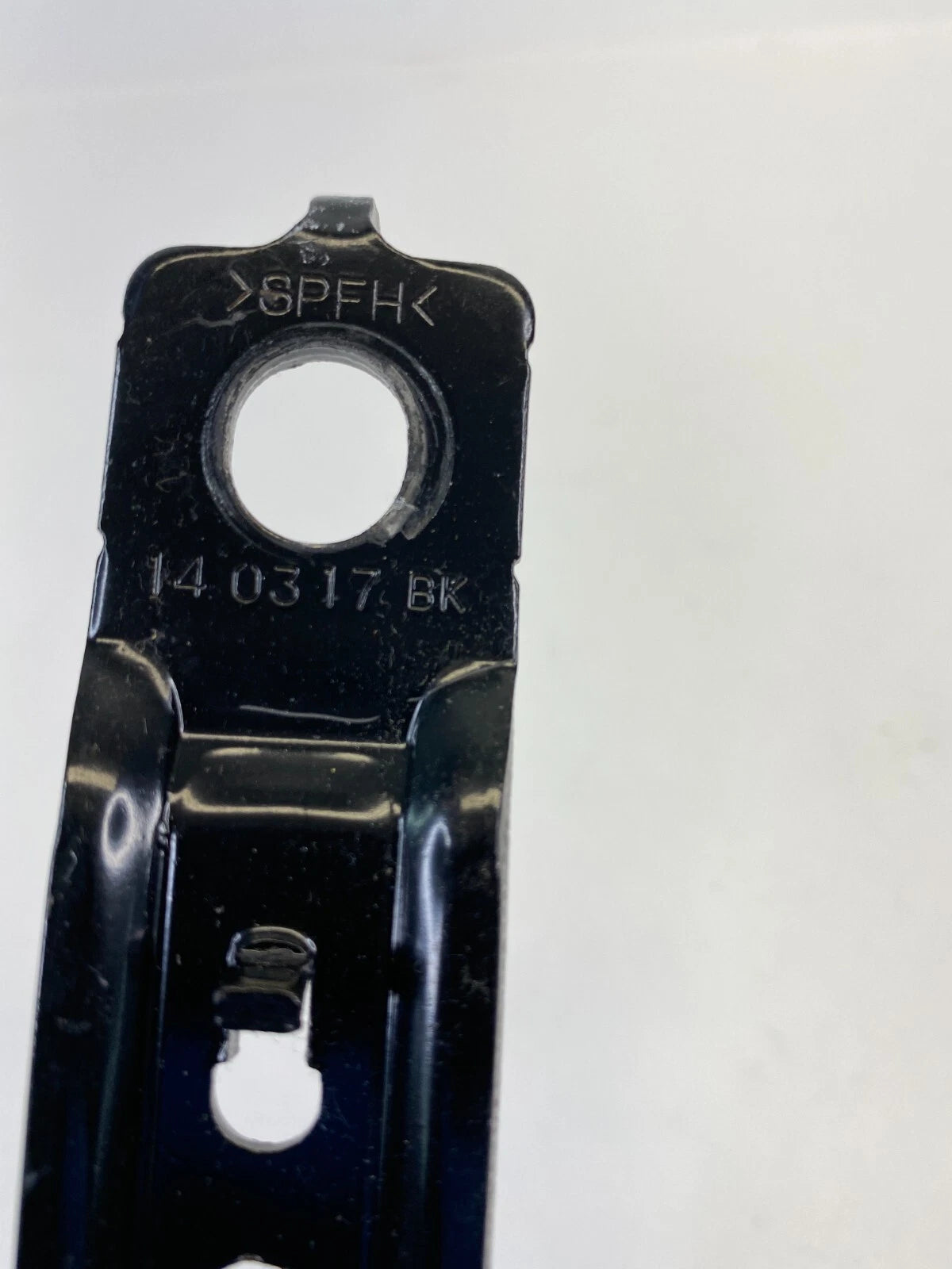 2011-2016 HYUNDAI ELANTRA REAR LEFT SEAT BELT ADJUSTER HEIGHT BRACKET SUPPORT