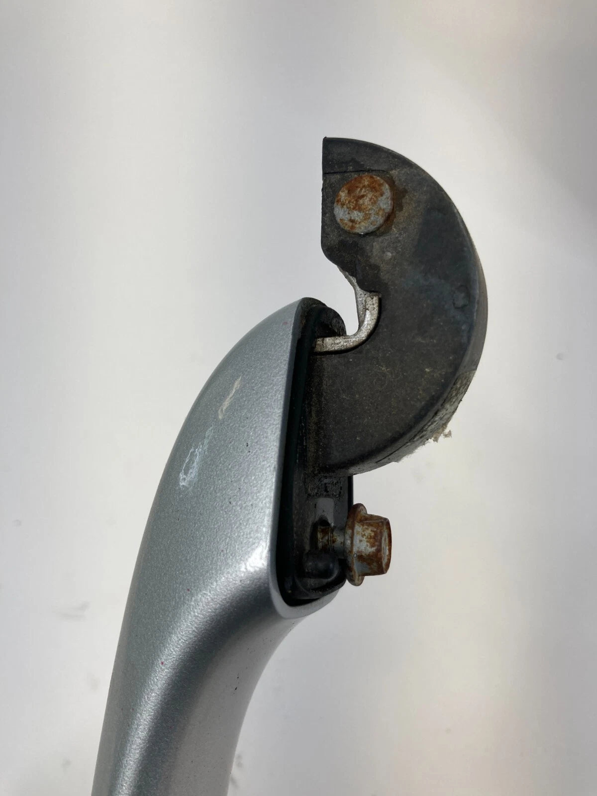 2009-2014 VOLKSWAGEN ROUTAN REAR RIGHT BACK SIDE EXTERIOR OUTSIDE DOOR HANDLE