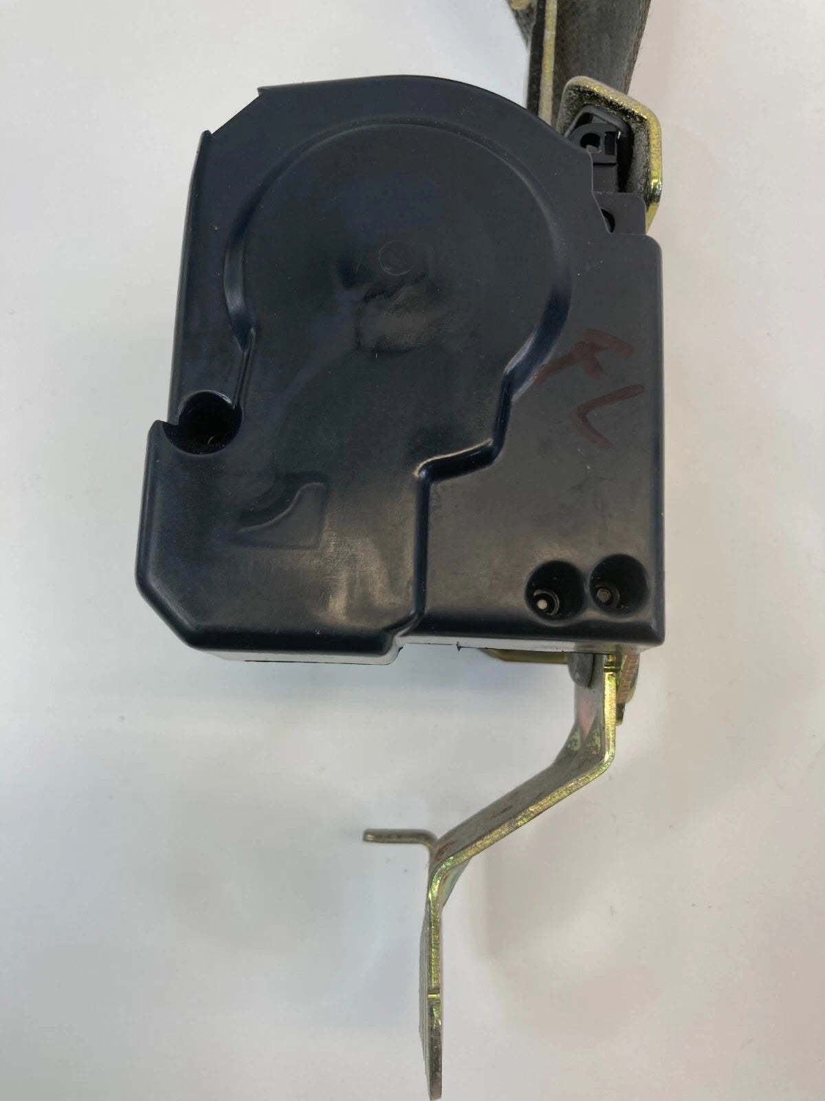 2001-2005 PONTIAC AZTEK FRONT LEFT SIDE SEAT BELT PRE TENSIONER RETRACTOR OEM