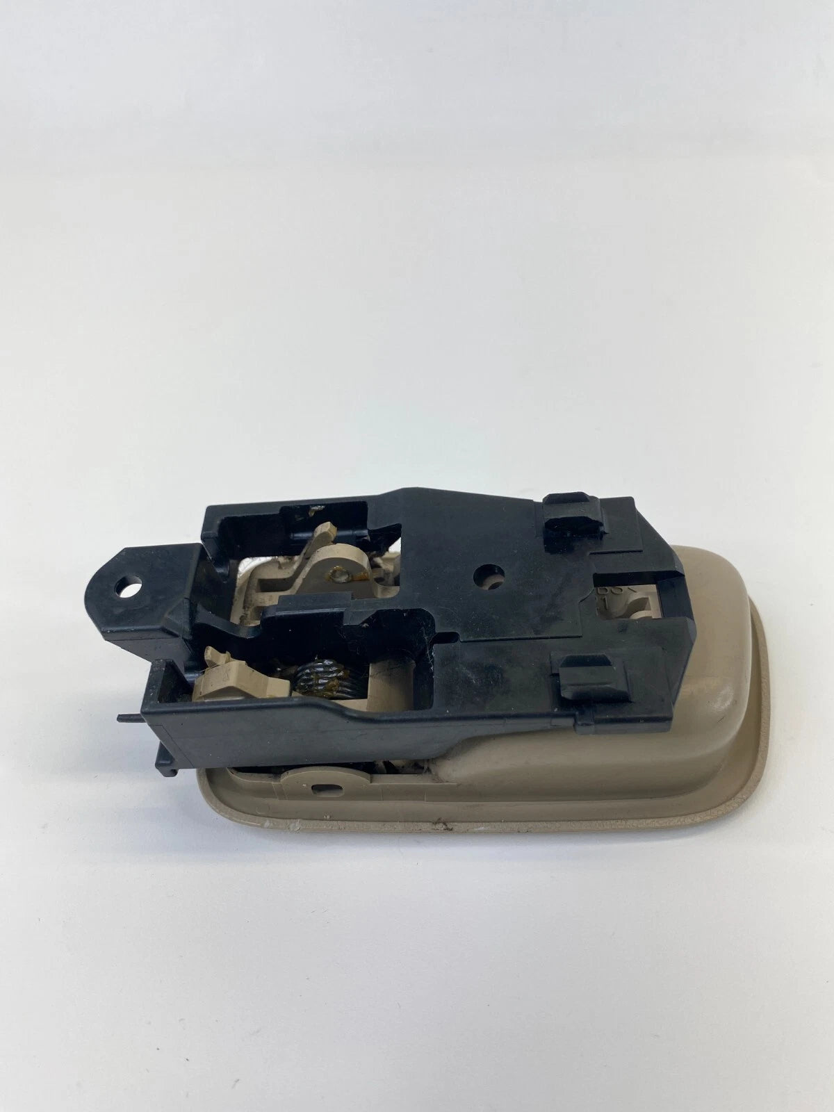 1997-2001 LEXUS ES300 REAR RIGHT PASSENGER SIDE INTERIOR DOOR HANDLE ASSY OEM