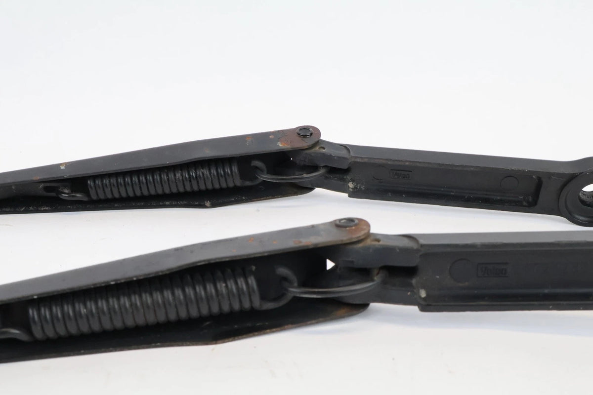 2002-2009 CHEVY TRAILBLAZER ENVOY FRONT WINDSHIELD WIPER ARMS PAIR LH & RH OEM