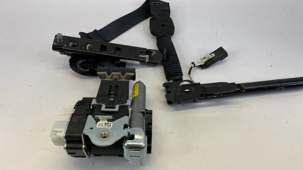 16-19 FORD EXPLORER INTERCEPTOR FRONT RH SEAT BELT RETRACTOR OEM DB5378612D34AF