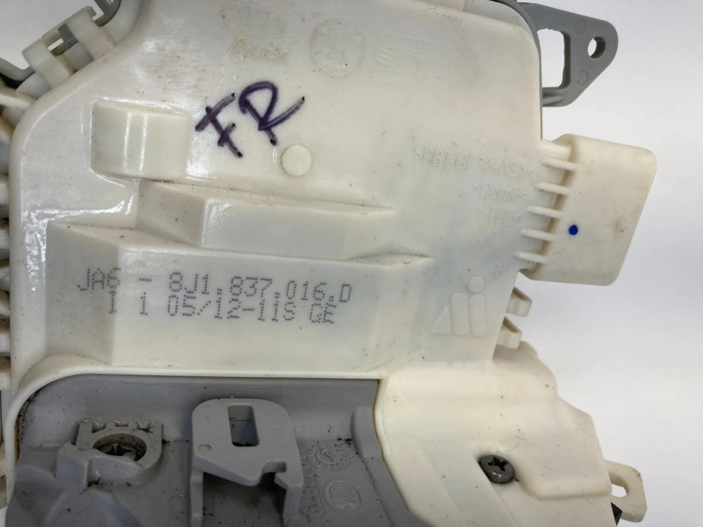 2010-2016 AUDI A4 QUATTRO FRONT RIGHT DOOR LOCK LATCH ACTUATOR 8J1-837-016-D OEM