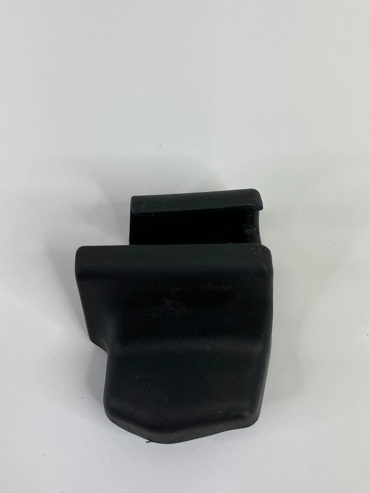 2000-2005 TOYOTA CELICA FRONT LEFT SIDE SEAT OUTER TRACK TRIM COVER 72138-20050