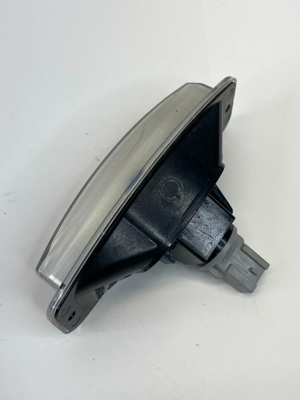 2004 05 06 07 2008 NISSAN MAXIMA REAR LICENSE PLATE LIGHT LAMP ASSEMBLY