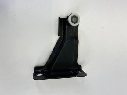 2005-2010 HONDA ODYSSEY REAR RIGHT SLIDING DOOR UPPER ROLLER BRACKET OEM