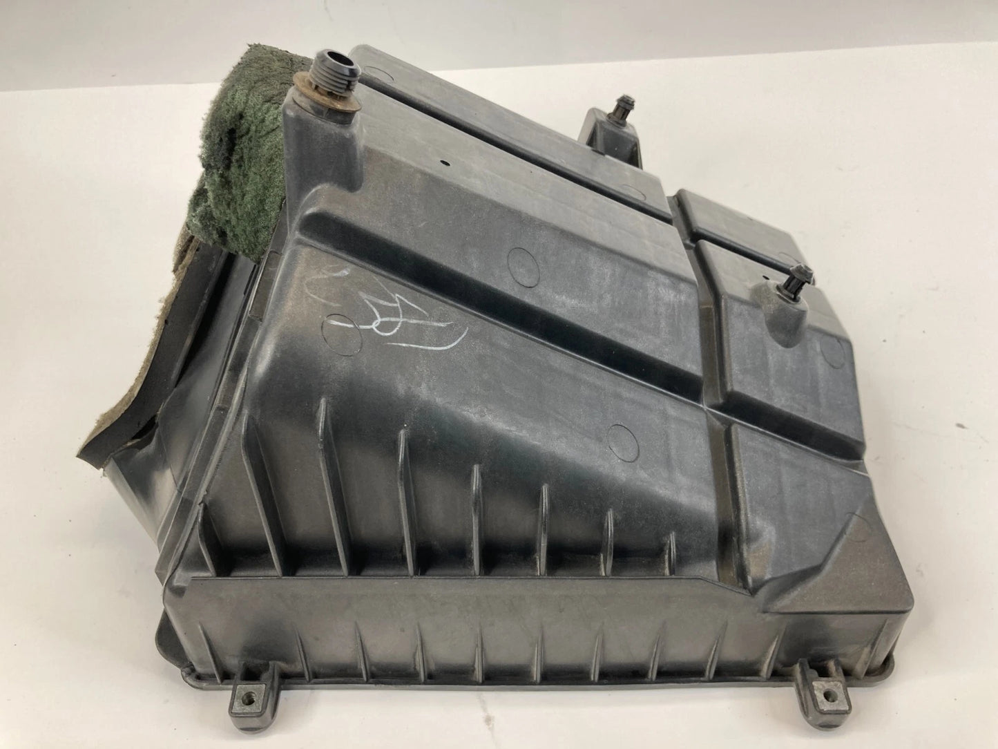 99-07 CHEVY SILVERADO 1500 AIR CLEANER INTAKE LOWER HOUSING COVER 25312859 OEM