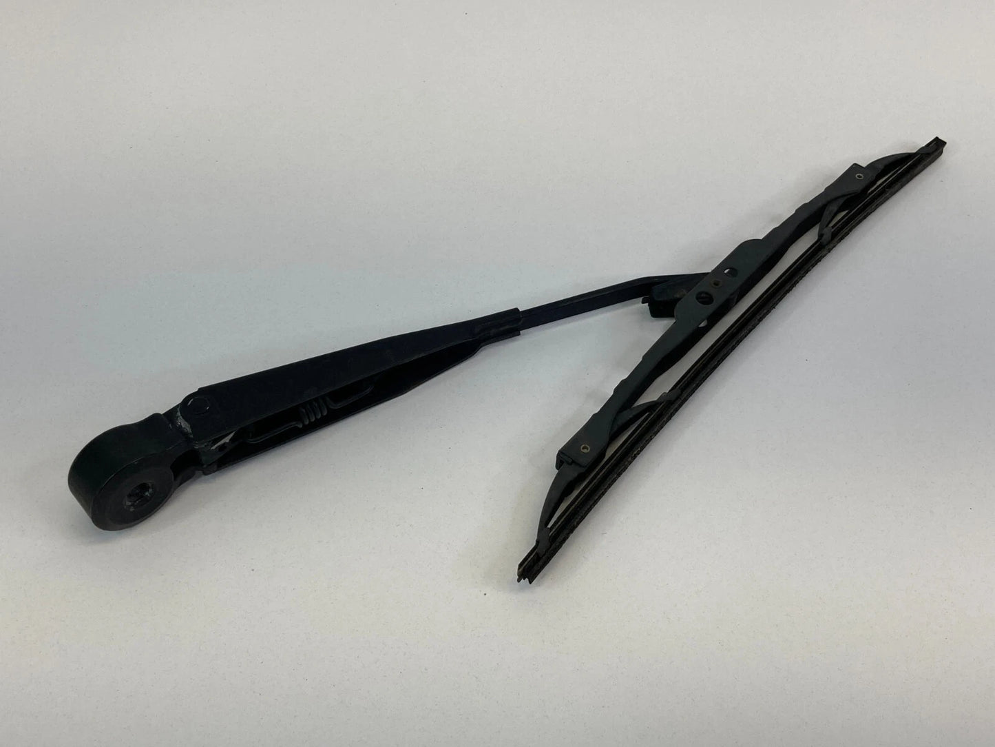 2007-2012 DODGE CALIBER HATCHBACK REAR WINDSHIELD WIPER ARM BLADE OEM 05303787AD