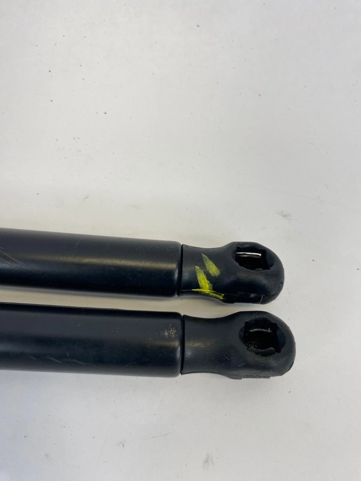2008-2012 FORD ESCAPE REAR WINDOW LIFT SUPPORTS REAR OEM FACTORY 8L84-7842104-AD